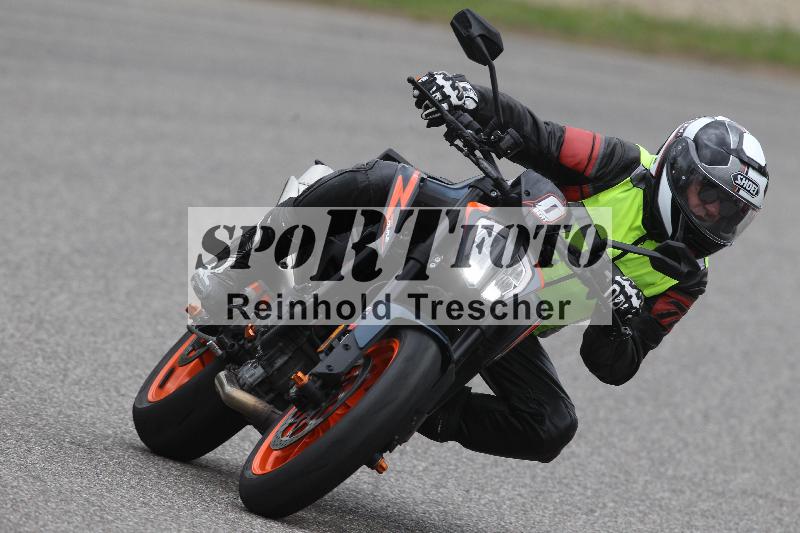 /Archiv-2025/10 23.04.2025 Cornu Master School ADR/rot-rouge/0-1